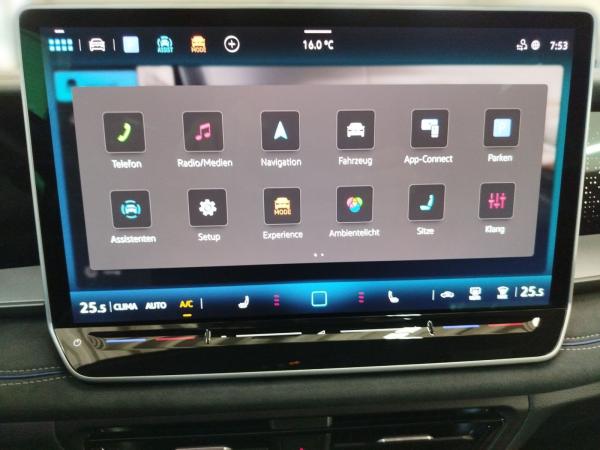 Volkswagen Tayron 2.0 TDI DSG R-LINE AHK Navi Harman Kardon