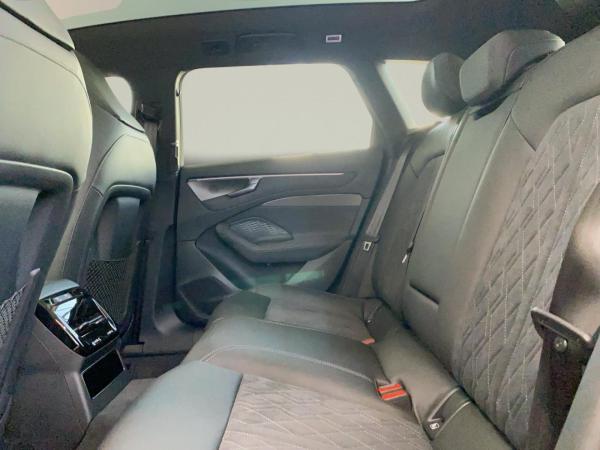 Audi A6 Avant edition one e-hybrid qu. S tr. Luft PANO