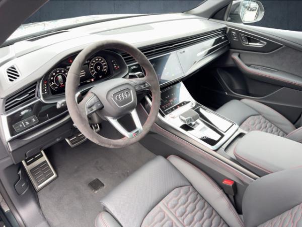 Audi RS Q8 performance TFSI quattro ⇒ exclusive Lack ⇒ 305 km/h max ⇒ HUD ⇒ Standheizung Audi RS Q8 performance TFSI quattro ⇒ exclusive Lack ⇒ 305 km/h max ⇒ HUD ⇒ Standheizung
