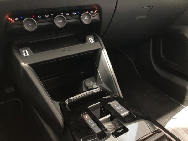 Citroën C4 1.2 PureTech 130 Max ACC+LED+Navi+SHZ+2xKlima