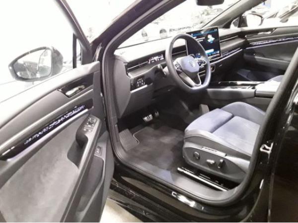 Volkswagen ID.7 Tourer Pro +CCS+WÄRMEPUMPE+AHK+360°+MASSAGE+
