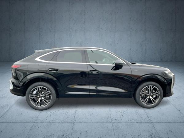 Audi Q3 Sportback e-hybrid S tr. LED 19 FLA Cam ParkA