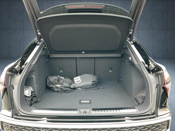 Audi Q3 Sportback e-hybrid S tr. LED 19 FLA Cam ParkA