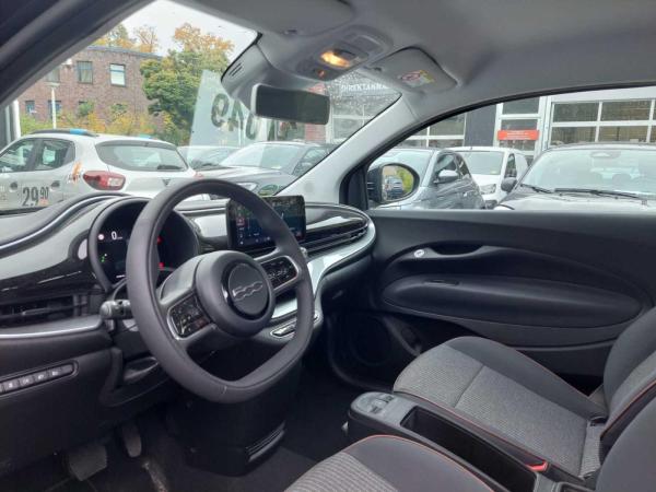 Fiat 500e Icon MY22 42kWh KLIMA PDC CARPLAY