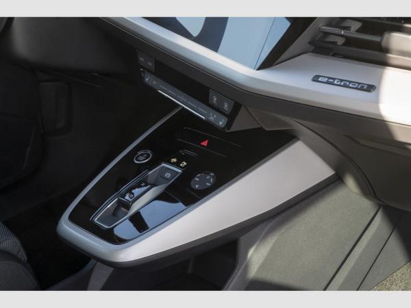 Audi Q4 e-tron 45 advanced quattro LED|NaviPlus|Kamera|Augm-Real-HUD