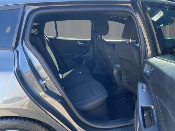 Ford Focus TURNIER Mild-Hybrid ST-Line X Ford Focus TURNIER Mild-Hybrid ST-Line X