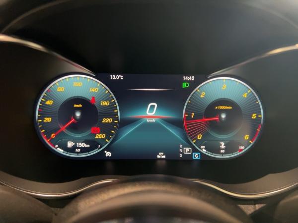 Mercedes-Benz C 220 d AMG Line LED Kamera Panorama Sitzheizung