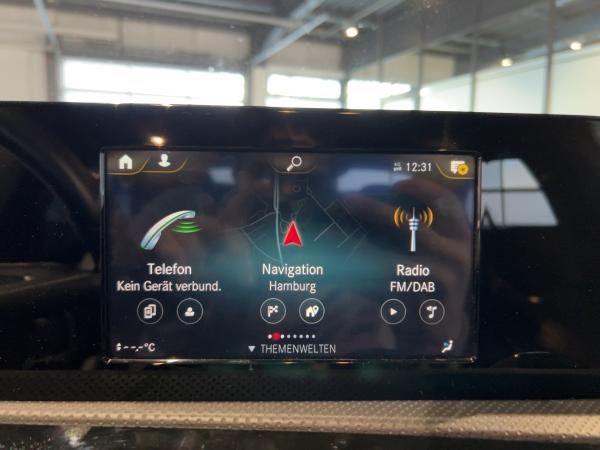 Mercedes-Benz CLA 180 d AMG Line Alcantara Sitzheizung Navi