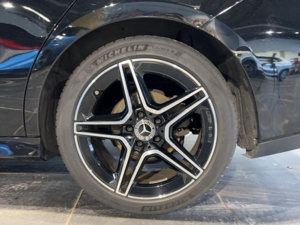 Mercedes-Benz CLA 180 d AMG Line Alcantara Sitzheizung Navi