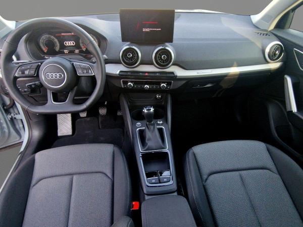Audi Q2 35 TFSI advanced AHK RKAM MATRIX STANDHZG NAV