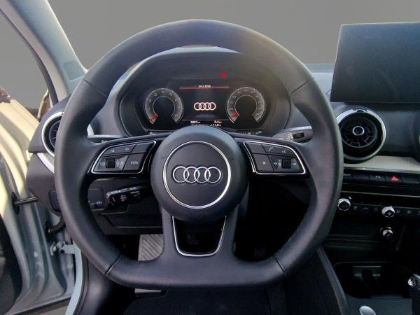 Audi Q2 35 TFSI advanced AHK RKAM MATRIX STANDHZG NAV