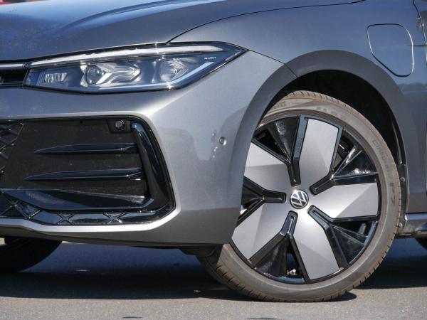 Volkswagen Passat R-Line 1.5 eHybrid DSG Navi AHK Kamera Matrix