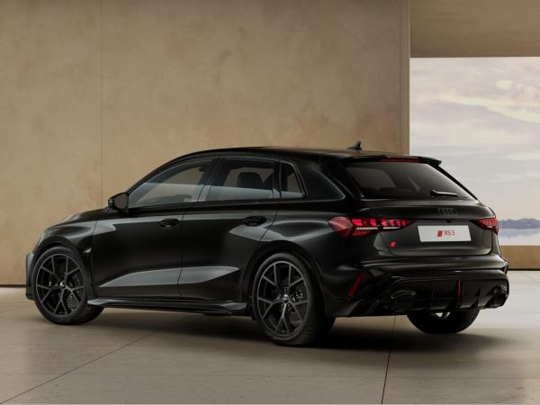 Audi RS3 Sportback *MATRIX/PANO/RS AGA/SONOS/V-MAX 280*