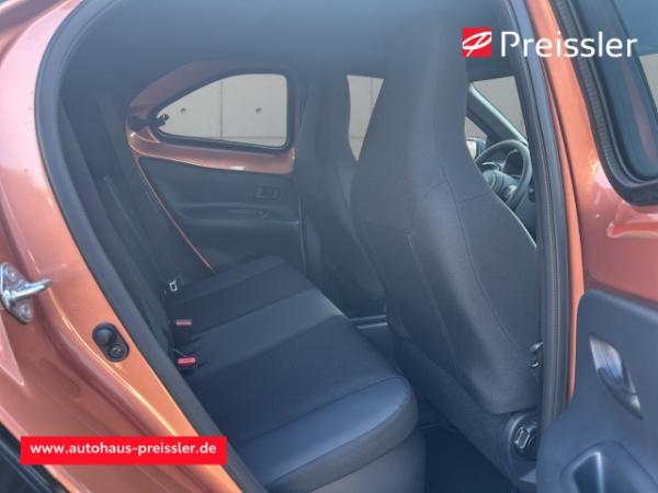 Toyota Aygo X Lounge 1,5 l Hybrid JBL LED Apple CarPlay Android Auto Mehrzonenklima DAB Ambientebeleuchtung