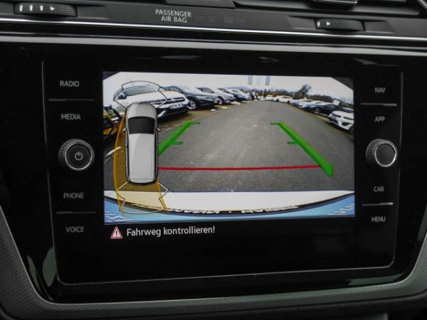 Volkswagen Touran MOVE 1.5 TSI DSG Navi Kamera 7-Sitzer beheiz. Frontscheibe
