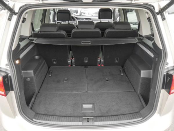 Volkswagen Touran MOVE 1.5 TSI DSG Navi Kamera 7-Sitzer beheiz. Frontscheibe