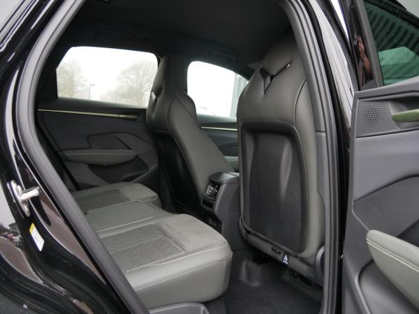 Cupra Terramar VZ Tribe Edition 1.5 e-Hybrid Voll-Ausstattung