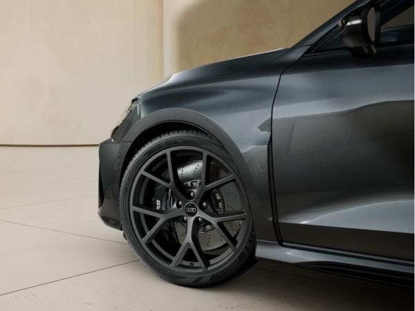 Audi RS3 Sportback *MATRIX/PANO/RS AGA/SONOS/V-MAX 280*