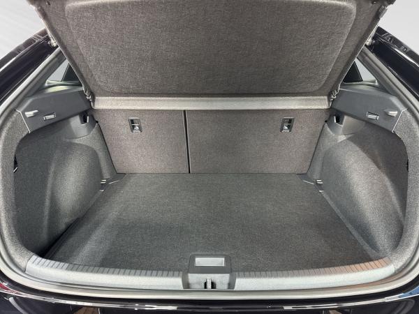 Volkswagen Taigo Life 1,0 l TSI OPF 116 PS 7-Gang-DSG AHK+Kamera+Navi+Sitzh - Privatkunden