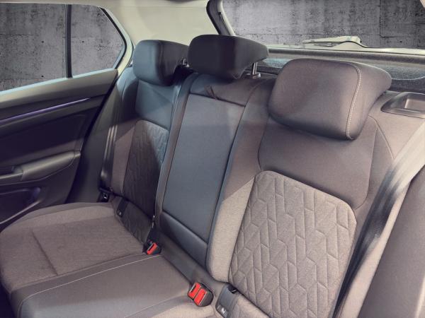 Volkswagen Golf 1.5 eTSI Life DSG - Pano+Head-Up