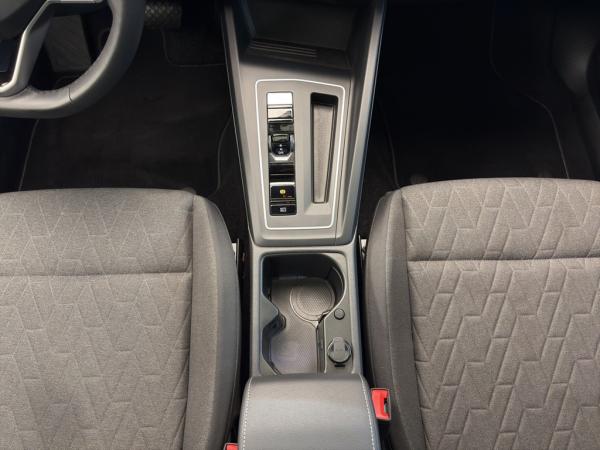 Volkswagen Golf 1.5 eTSI Life DSG - Pano+Head-Up