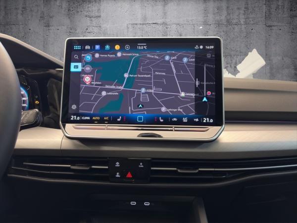 Volkswagen Golf 1.5 eTSI Life DSG - Pano+Head-Up