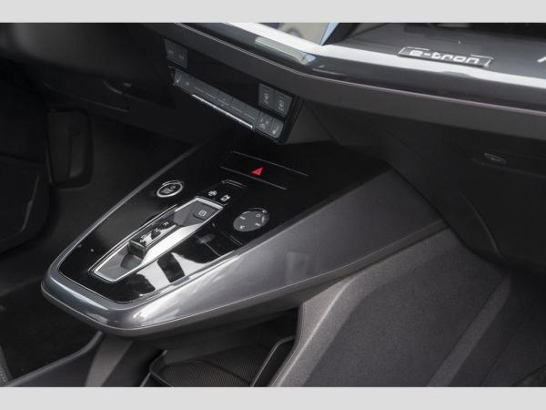 Audi Q4 e-tron Q4 Sportback 45 e-tron edition S line Pano/AreaView/AR HUD/Optik schwa