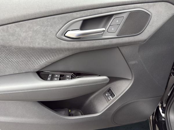 Audi Q3 SUV e-hybrid S tr. LED FLA 19 ACC 360 ParkAss