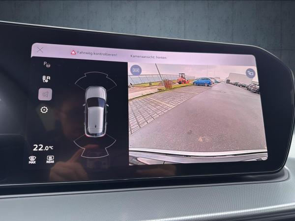 Audi Q3 SUV e-hybrid S tr. LED FLA 19 ACC 360 ParkAss