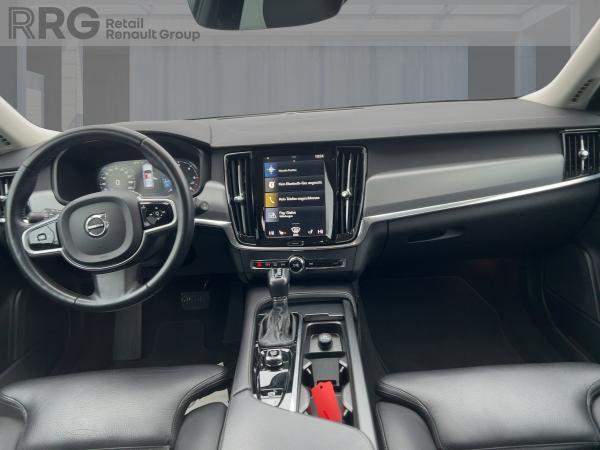 Volvo V90 D4 Momentum SHZ PDC LED LEDER