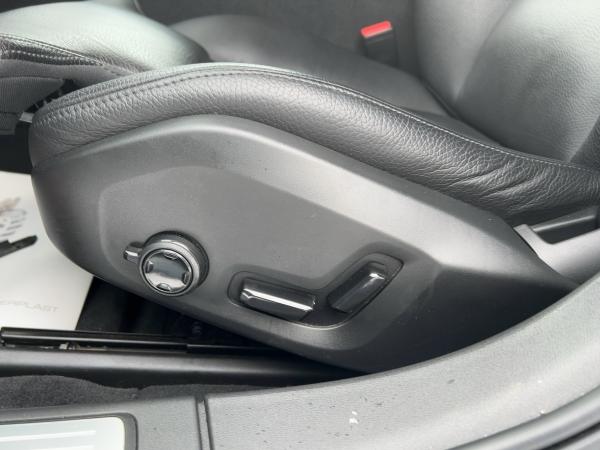 Volvo V90 D4 Momentum SHZ PDC LED LEDER