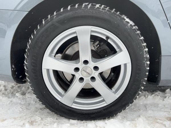 Volvo V90 D4 Momentum SHZ PDC LED LEDER