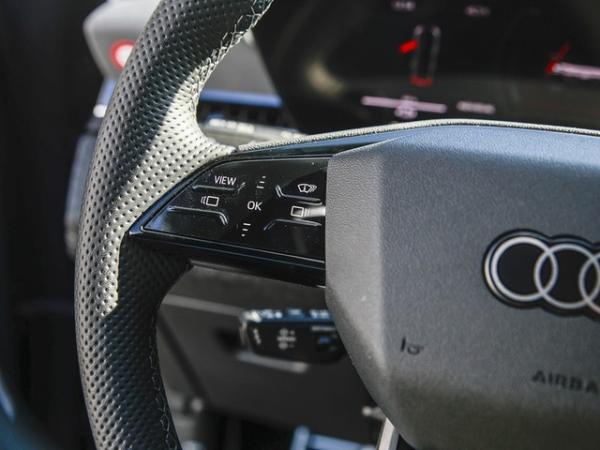 Audi Q6 e-tron Sportback edition one grey Matrix AHK