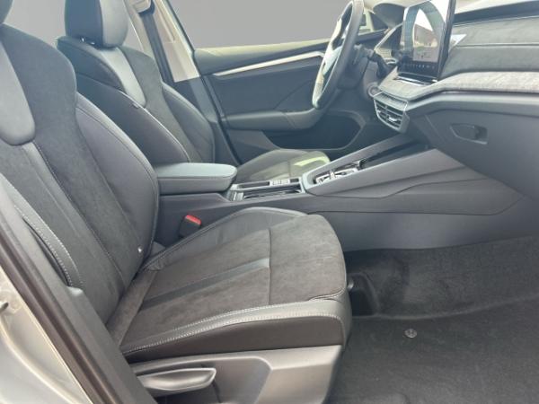 Skoda Octavia Combi 2.0 TDI 110 kW Balance, AHK, LED