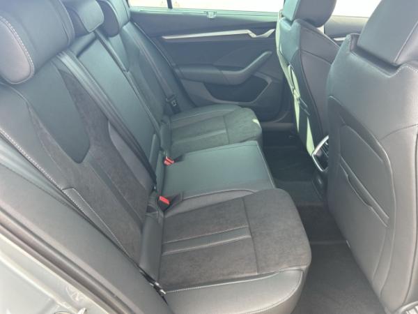 Skoda Octavia Combi 2.0 TDI 110 kW Balance, AHK, LED