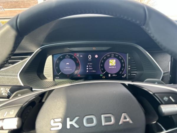 Skoda Octavia Combi 2.0 TDI 110 kW Balance, AHK, LED