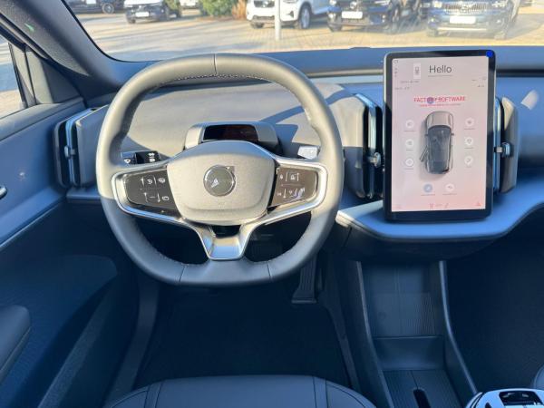 Volvo EX30 Single Motor Extended Range PLUS - Sofort lieferbar!