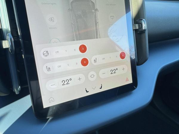 Volvo EX30 Single Motor Extended Range PLUS - Sofort lieferbar!