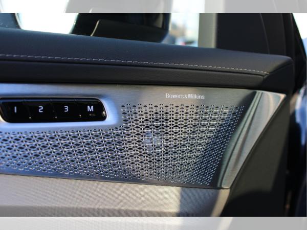 Volvo XC90 B5 AWD Ultra Black Edition 7-Sitzer/AHK/