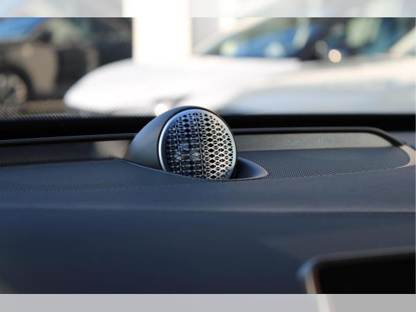 Volvo XC90 B5 AWD Ultra Black Edition 7-Sitzer/AHK/