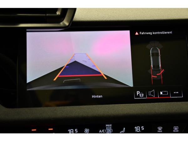 Audi RS3 RS 3 Limousine (8YM)