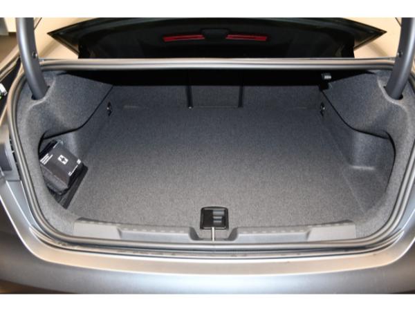 Audi RS3 RS 3 Limousine (8YM)