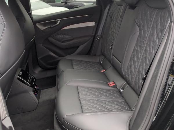 Audi A6 Avant e-hybrid qu 270 kW S tronic *Matrix*B&O*TECH PRO*