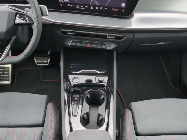 Audi Q3 e-hybrid 200 kW S tronic *S line Interieur*Lenkradheizung* Fernlichtassistent*