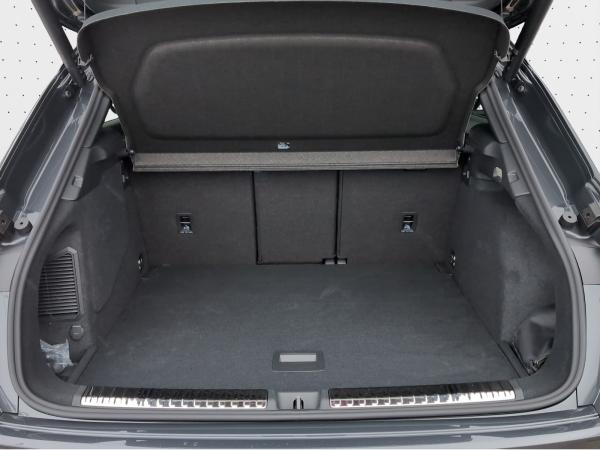 Audi Q3 e-hybrid 200 kW S tronic *S line Interieur*Lenkradheizung* Fernlichtassistent*