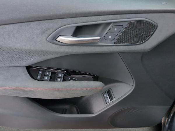Audi Q3 e-hybrid 200 kW S tronic *S line Interieur*Lenkradheizung* Fernlichtassistent*