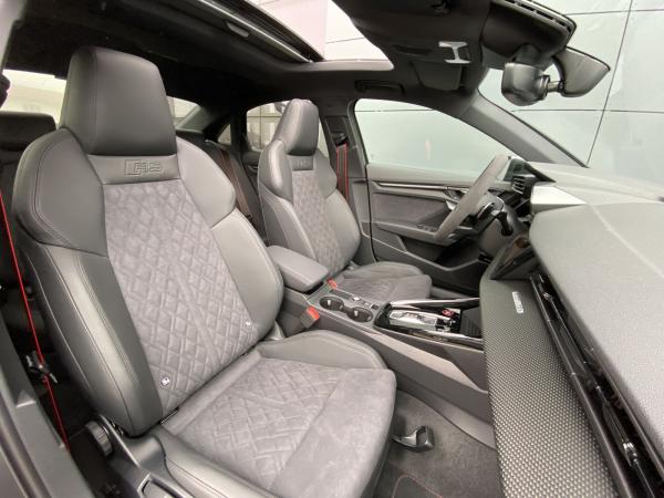 Audi RS3 Limousine MATRIX PANO 360° SONOS RS-Abgasanlage