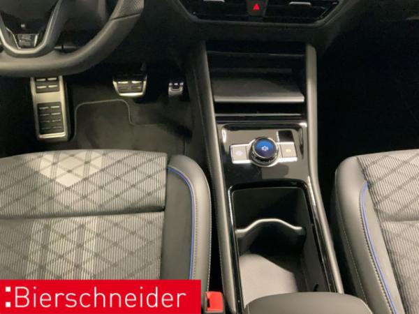 Volkswagen Tiguan R-Line 2.0 TDI DSG 4M. *AHK/MATRIX/PANO/STHZG*