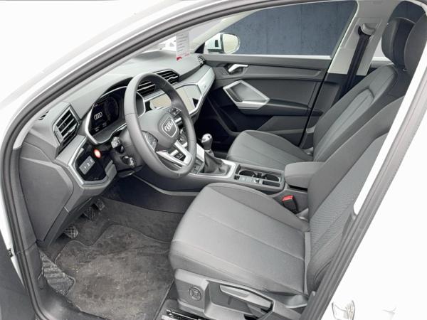 Audi Q3 SUV advanced 35 TFSI Schaltgetriebe LED ACC
