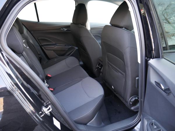 Skoda Fabia 1.0 TSI Tour KLIMA PDC SHZ KAMERA LED *979*